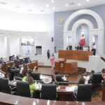 DIPUTADOS APLAUDEN LEY ANTI REELECCIÓN Y NEPOTISMO