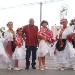 USUARIOS DE CENTROS COMUNITARIOS CONVIVEN Y APRENDEN DANZA FOLCLÓRICA