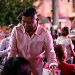 ISMAEL HERNÁNDEZ CELEBRA A LAS MADRES CON RIFAS DE TERRENOS