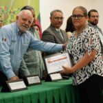 Gobierno de San Luis Potosí reconoce a 297 trabajadores del SEER por su trayectoria