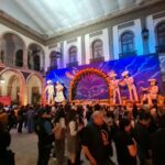 Altar monumental de Palacio de Gobierno atrae largas filas de visitantes